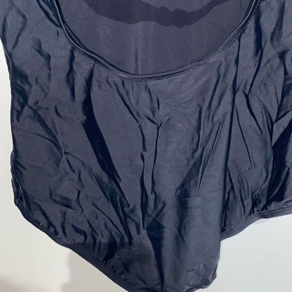 Ellen Tracy Women's Black Scallop Padded Bandeau Strap One Piece Swimsuit Sz 12 - Picture 6 of 10